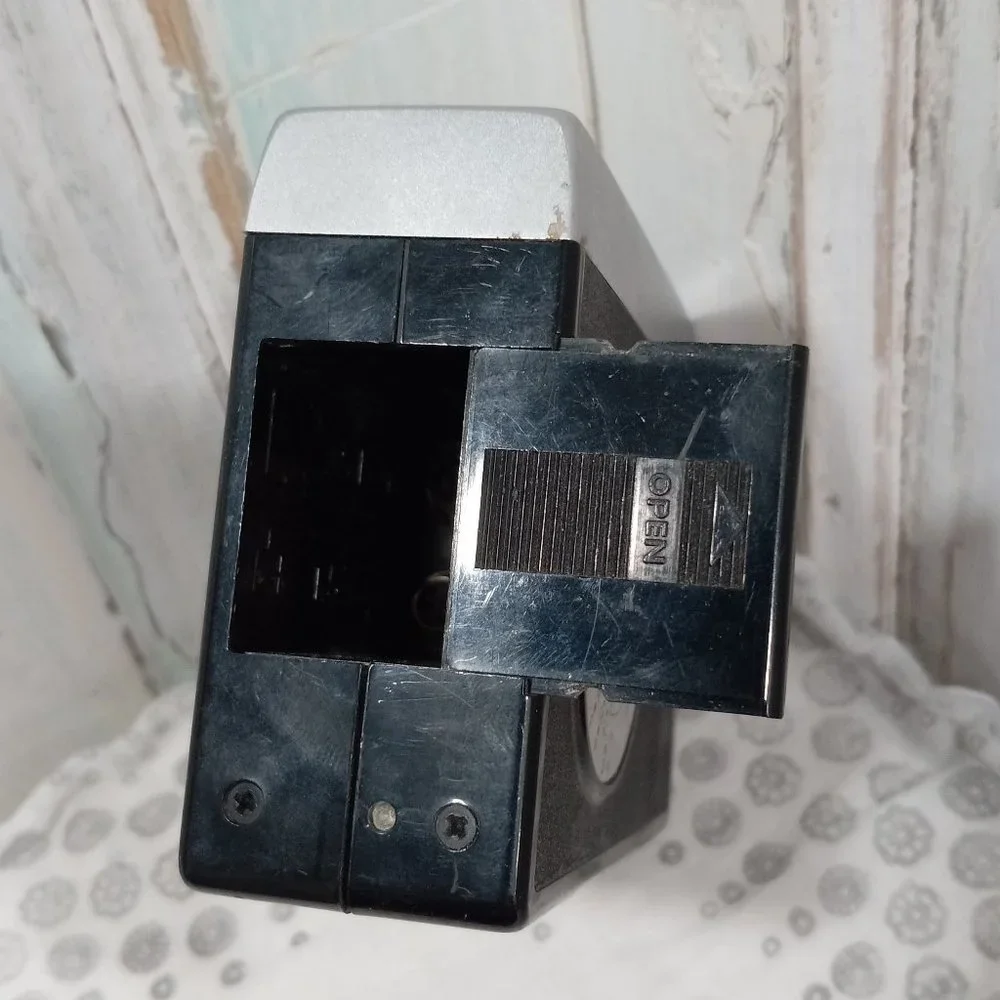 Kako 828 Electronic Flash w/ Built-in Cord
